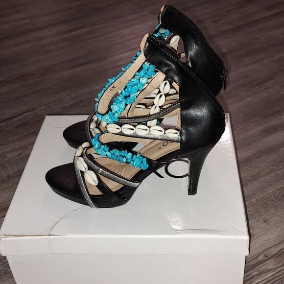 Ashro  Guava  strappy Sandals  with seashells  and blue stones  Sz 8 - Picture 3 of 12